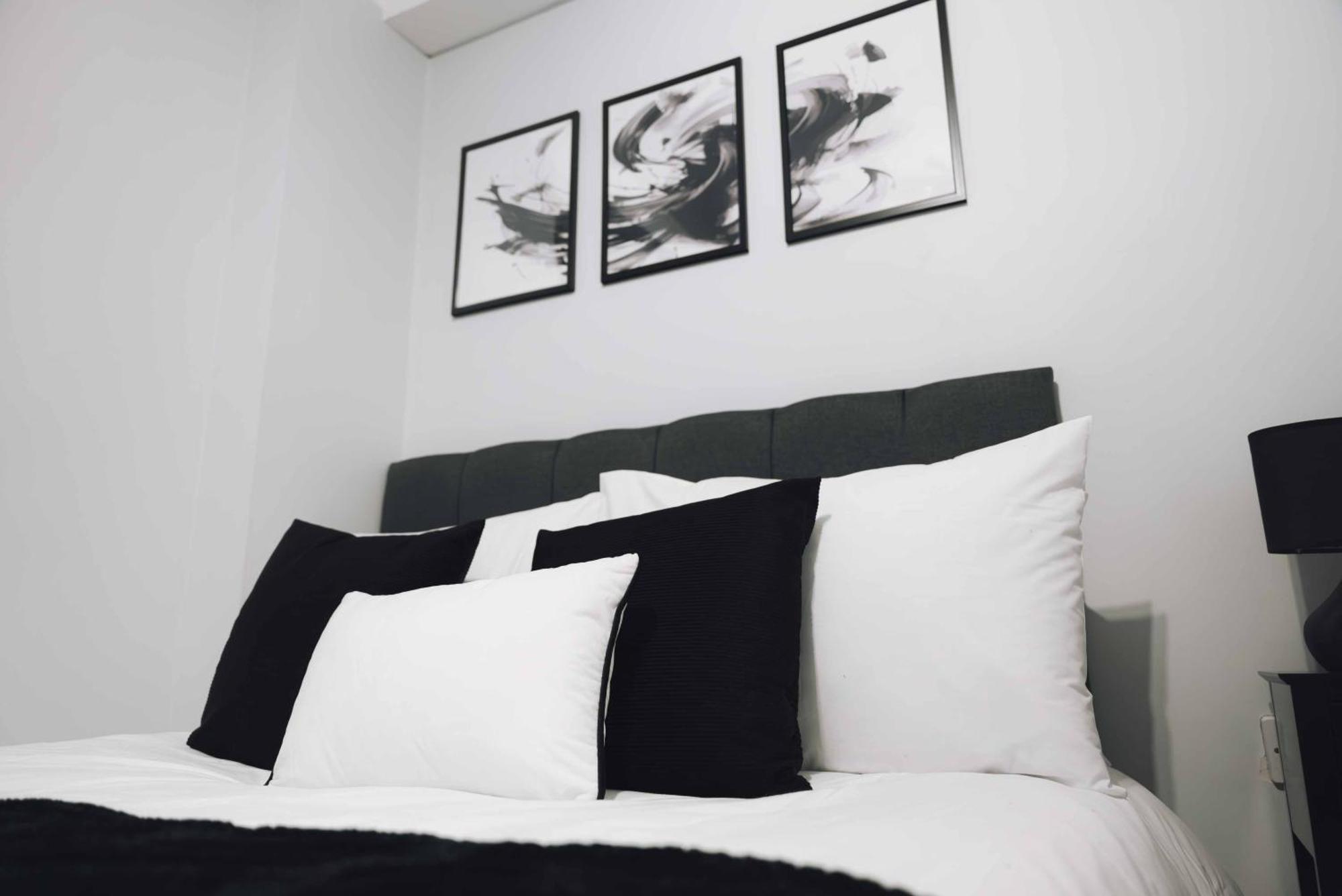 Executive 2 Bed Flat Near Stratford Station - Ideal For Corporate Stays Appartamento *