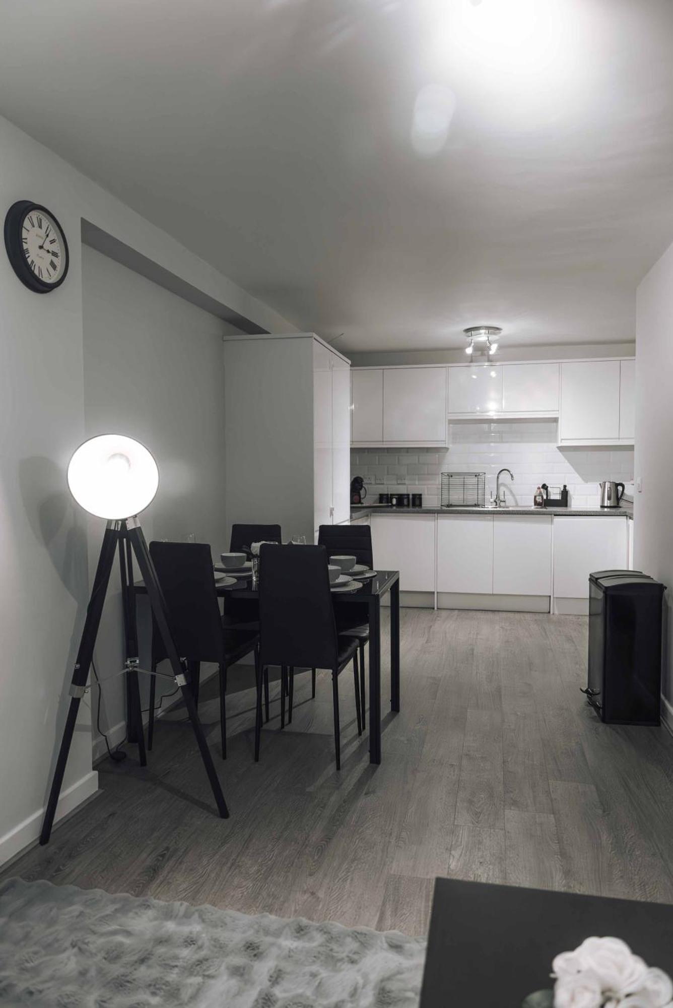 Apartament Executive 2 Bed Flat Near Stratford Station - Ideal For Corporate Stays *